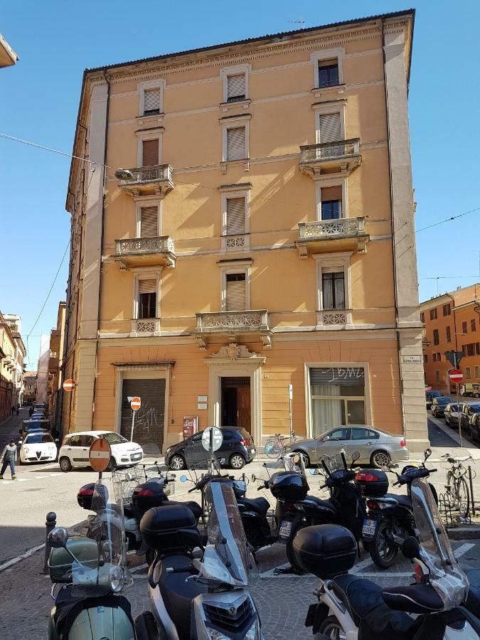 Bed and Breakfast Residenza Rubbiani - Fermata Fiera E Rizzoli Bolonia Exterior foto